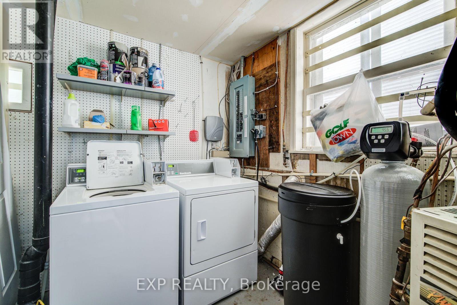 1023 Maple Leaf Street, Wellesley, Ontario  N0B 2T0 - Photo 21 - X12268874
