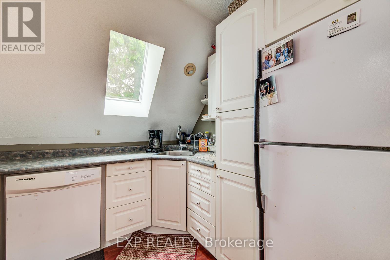 1023 Maple Leaf Street, Wellesley, Ontario  N0B 2T0 - Photo 36 - X12268874