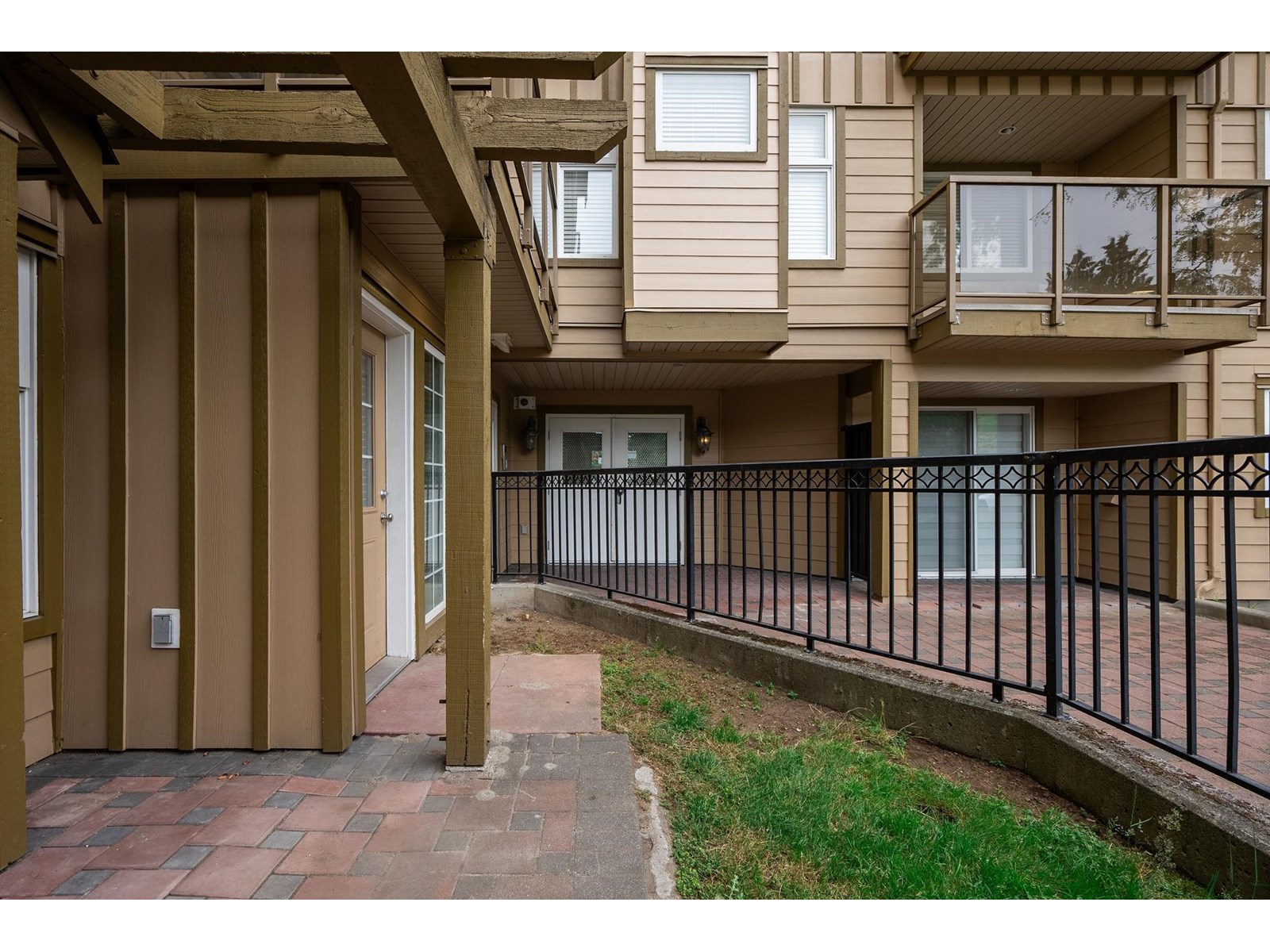 113 10289 133 Street, Surrey, British Columbia  V3T 0B1 - Photo 33 - R3024047