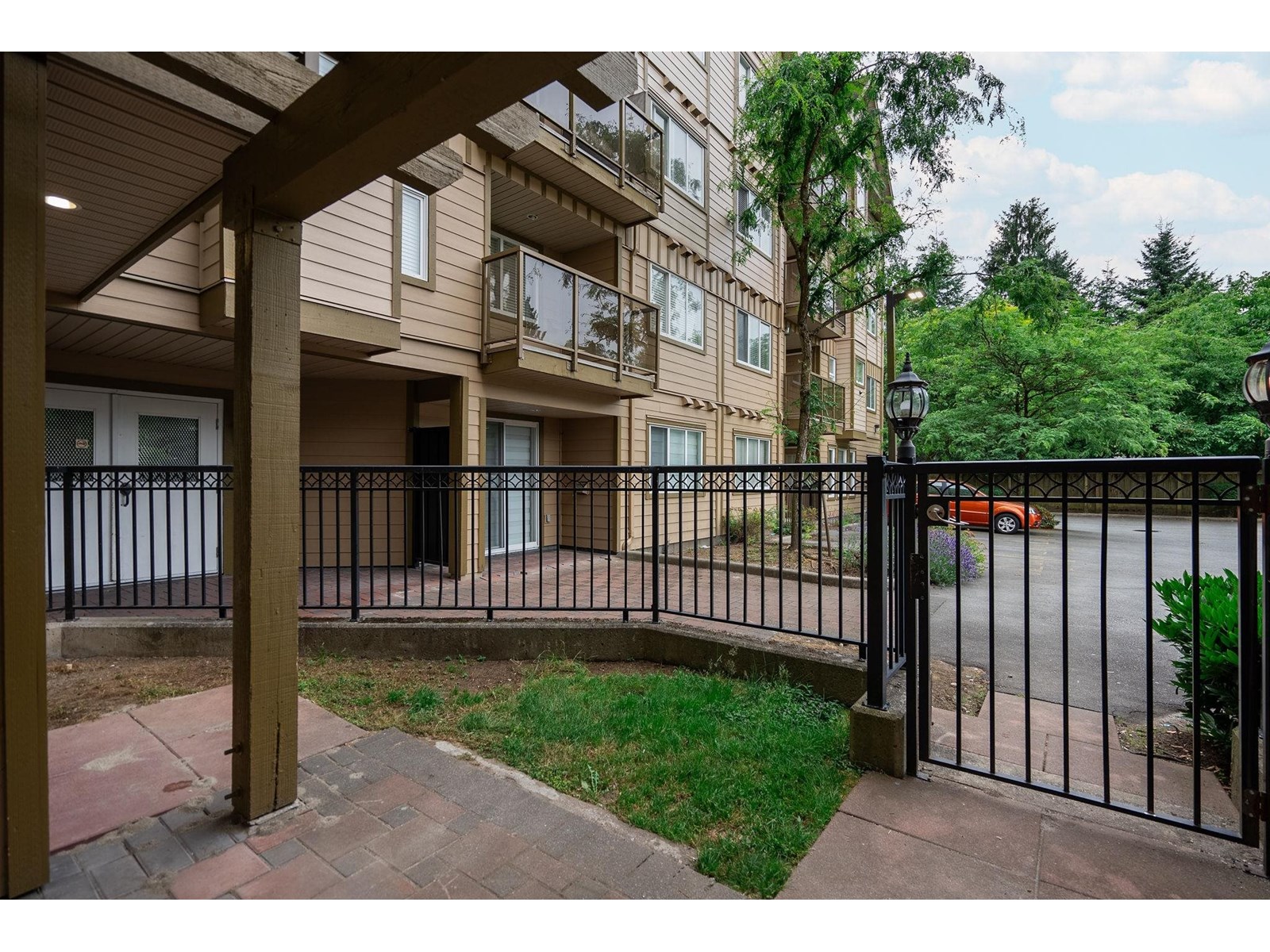 113 10289 133 Street, Surrey, British Columbia  V3T 0B1 - Photo 34 - R3024047