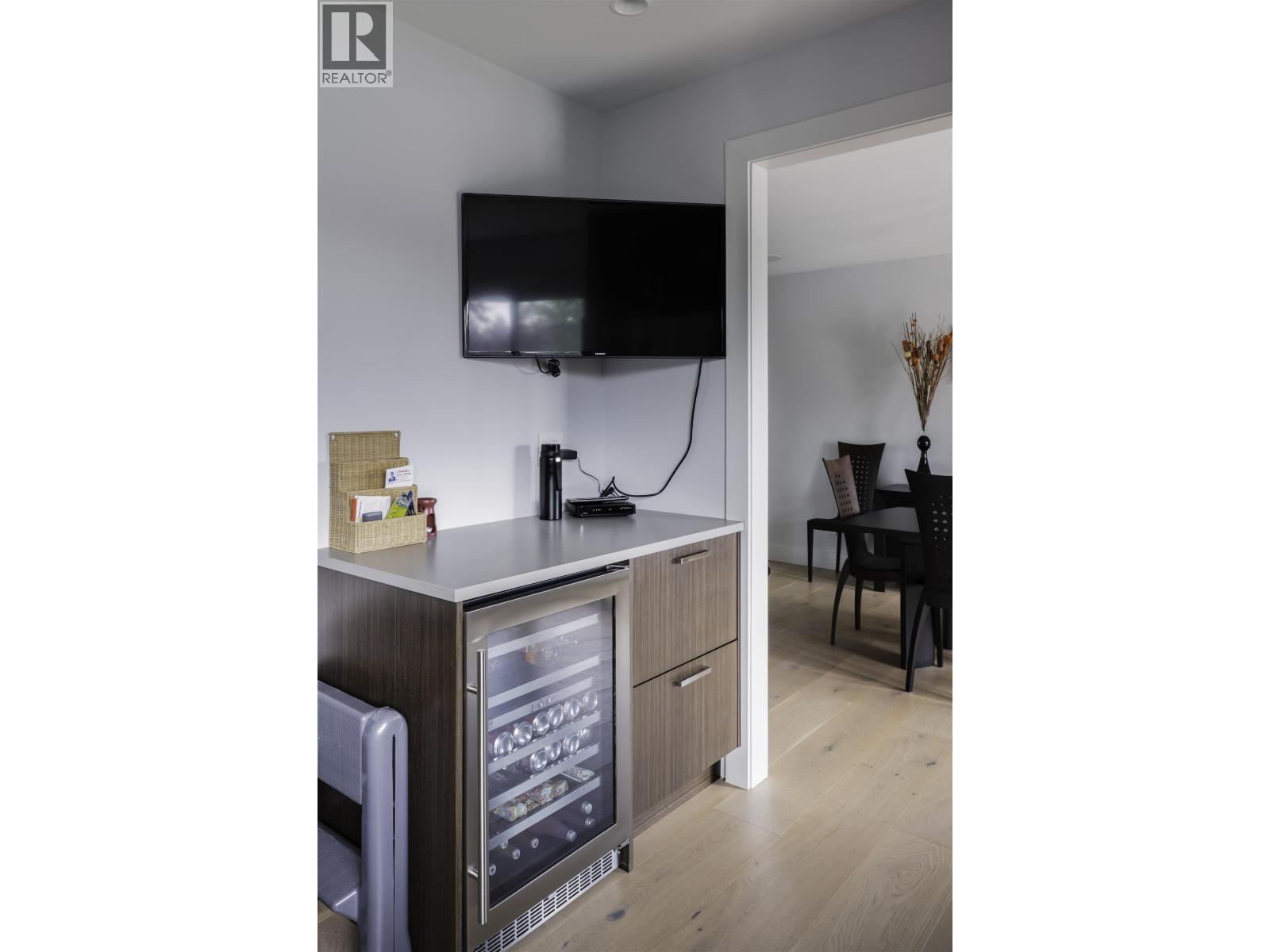 818 Massey Street, New Westminster, British Columbia  V3L 4S9 - Photo 16 - R3024001