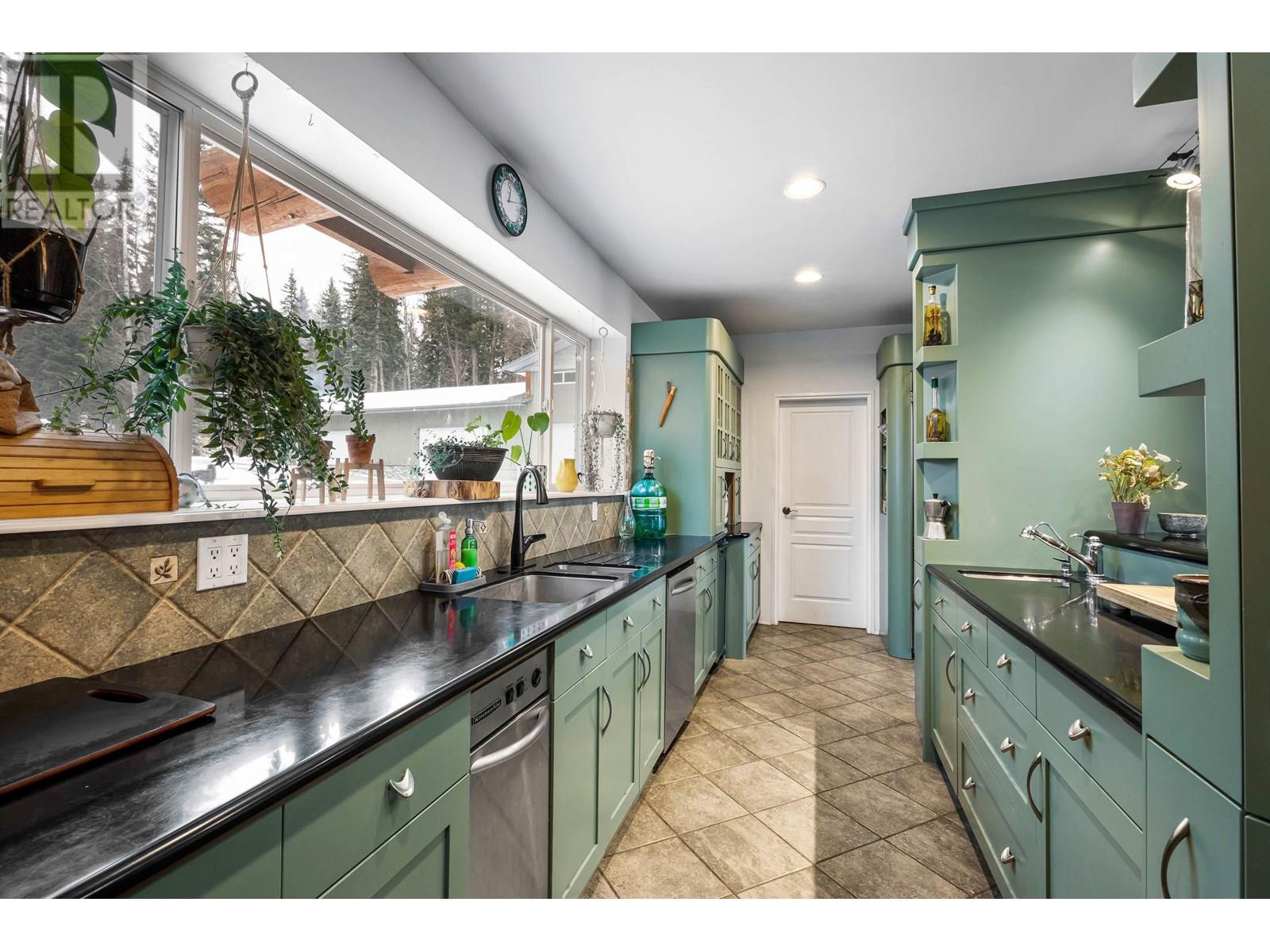 7407 Johnstone Road, Bridge Lake, British Columbia  V0K 1X2 - Photo 10 - R3002989