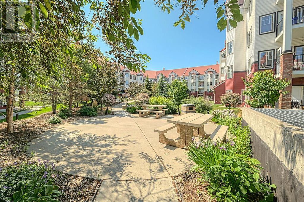 Property at 403, 70 Royal Oak Plaza NW image 5