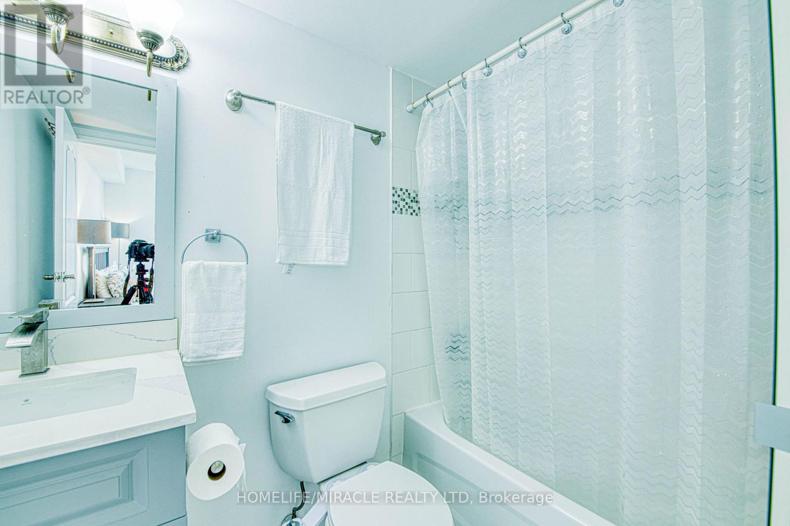 1004 - 3077 Weston Road, Toronto, Ontario  M9M 3A1 - Photo 26 - W12268938