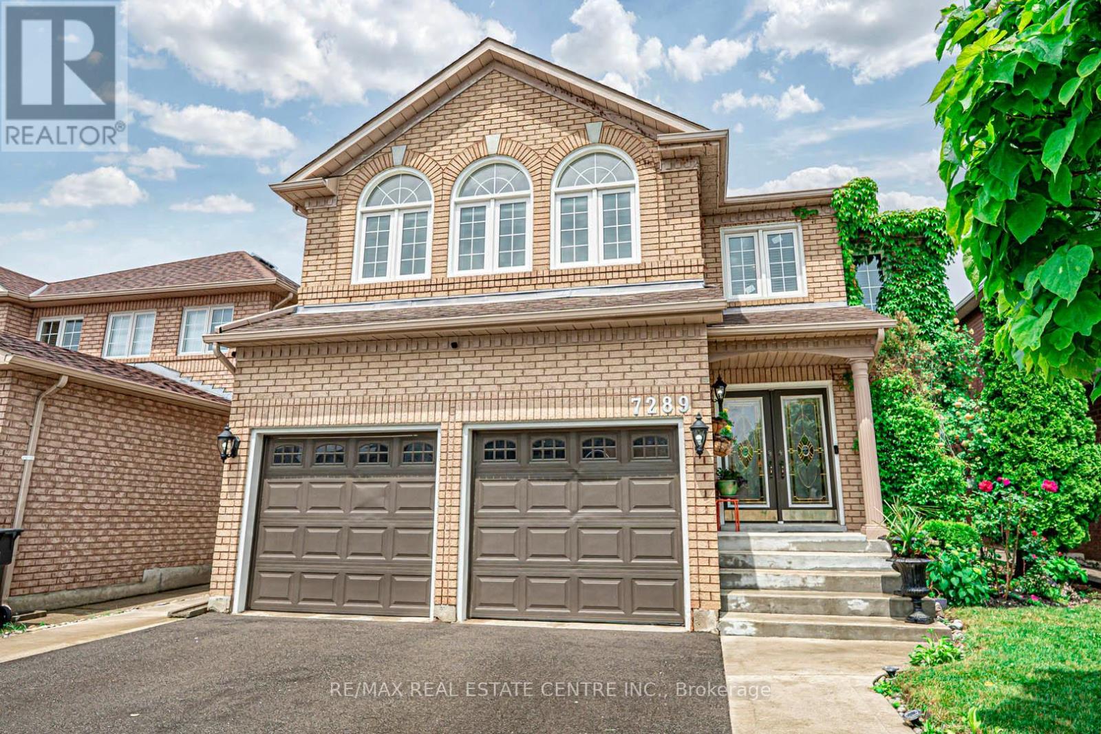 Property at 7289 TERRAGAR BOULEVARD image 1