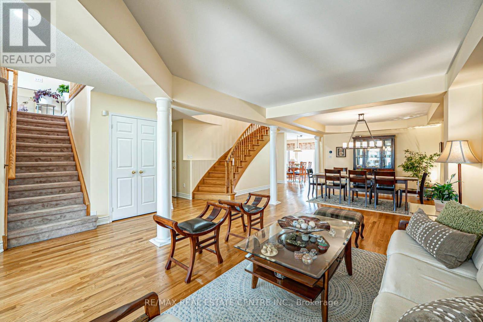 Property at 7289 TERRAGAR BOULEVARD image 4