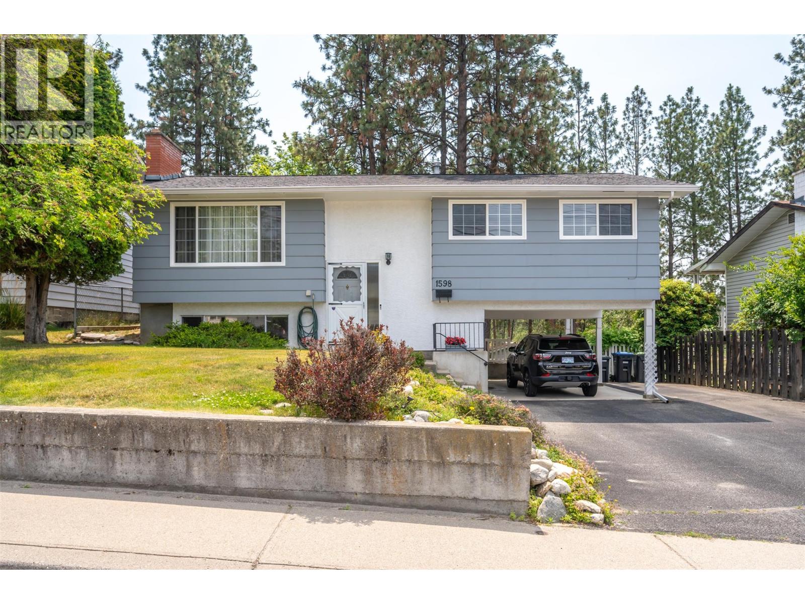 1598 Carmi Avenue, penticton, British Columbia