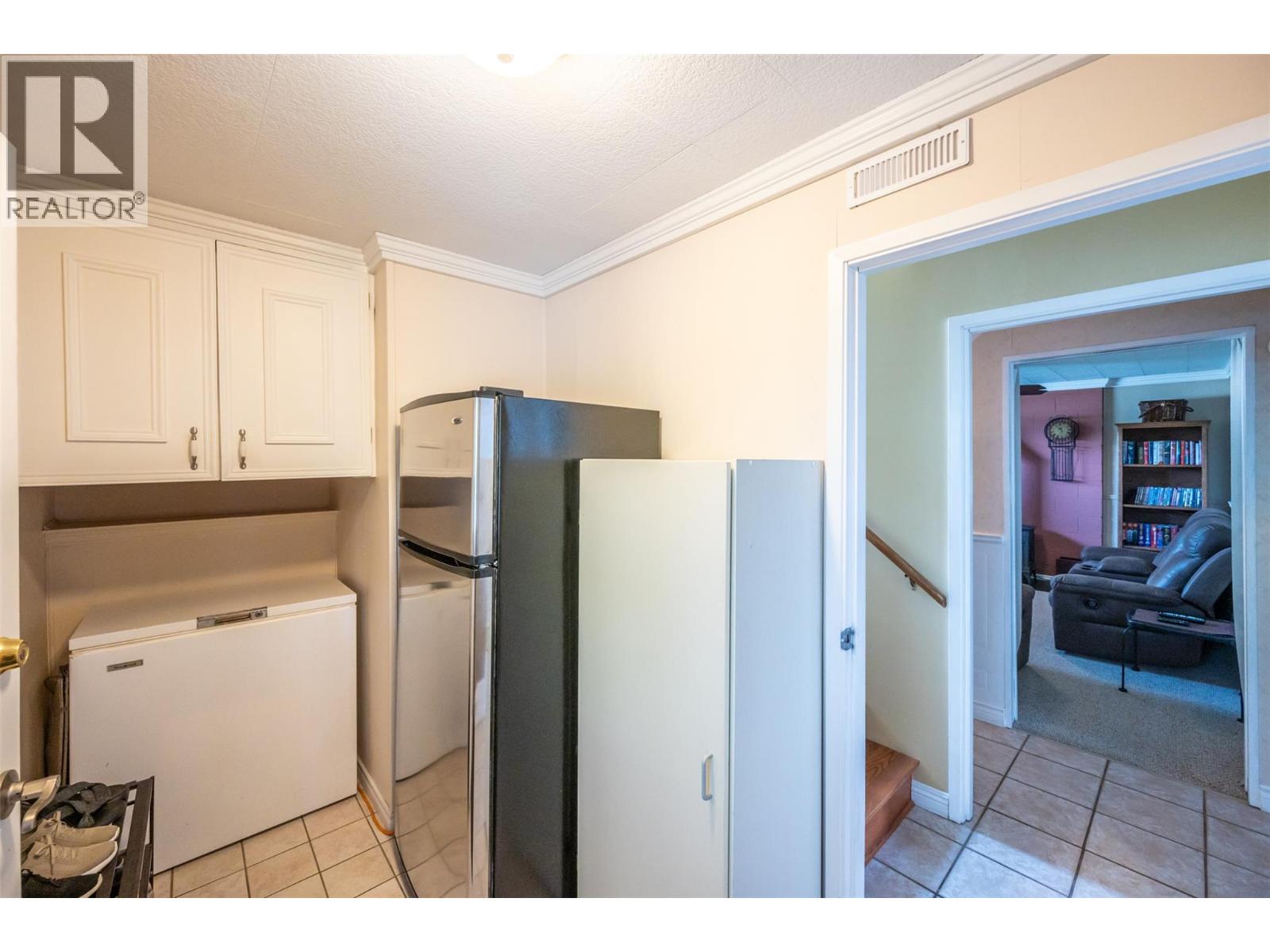 1598 Carmi Avenue, Penticton, British Columbia  V2A 6M8 - Photo 45 - 10355070