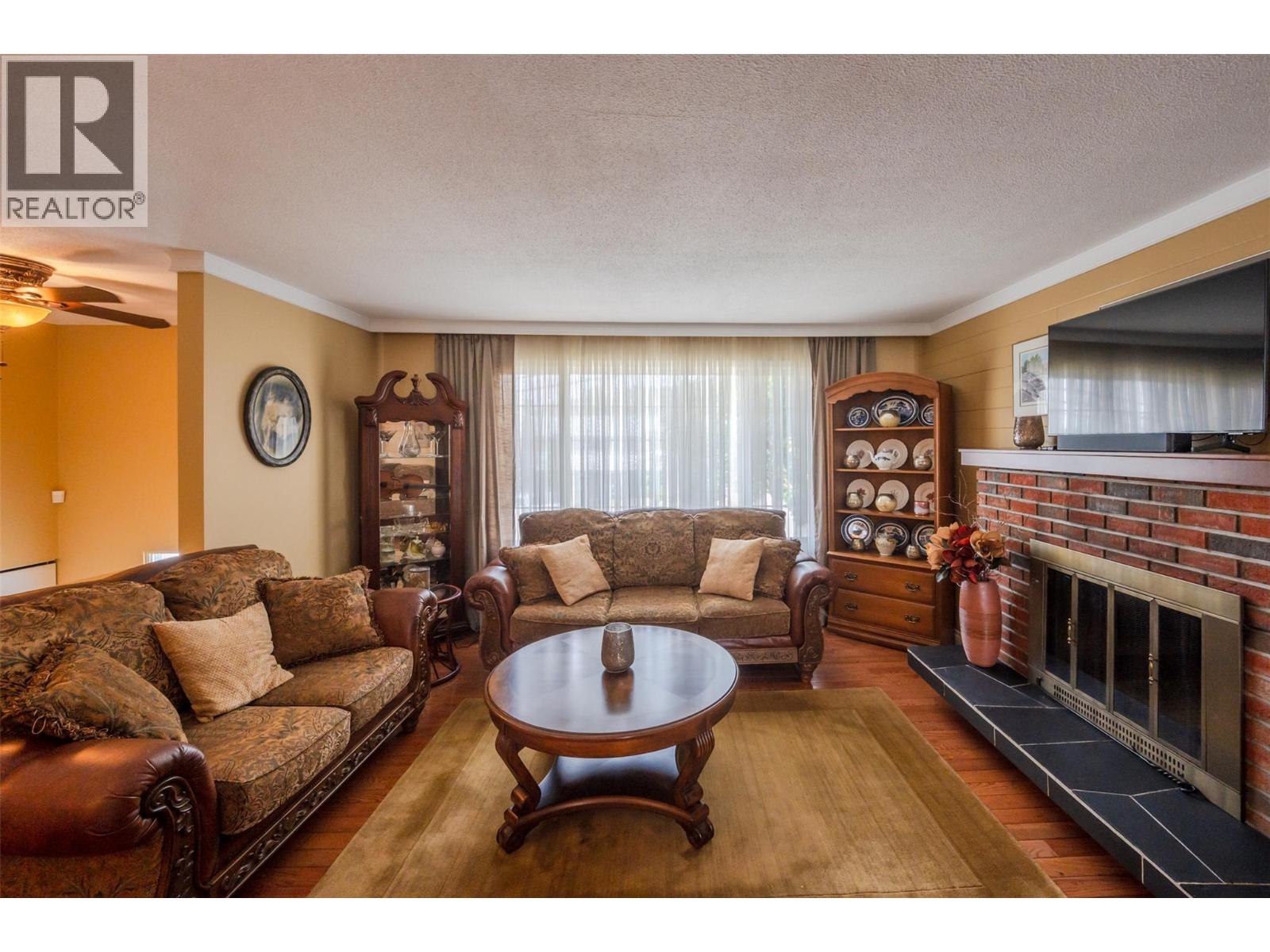 1598 Carmi Avenue, Penticton, British Columbia  V2A 6M8 - Photo 6 - 10355070