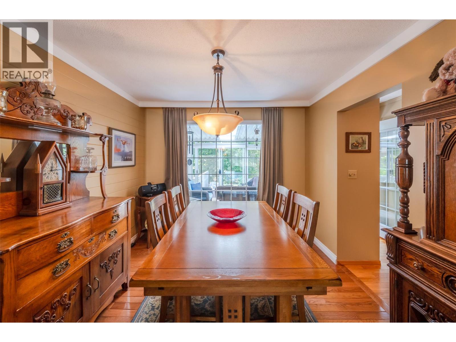 1598 Carmi Avenue, Penticton, British Columbia  V2A 6M8 - Photo 7 - 10355070