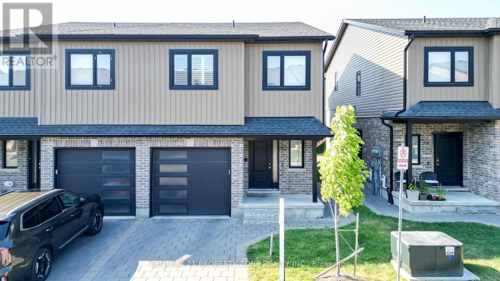 Property at 62 - 811 SARNIA ROAD image 2