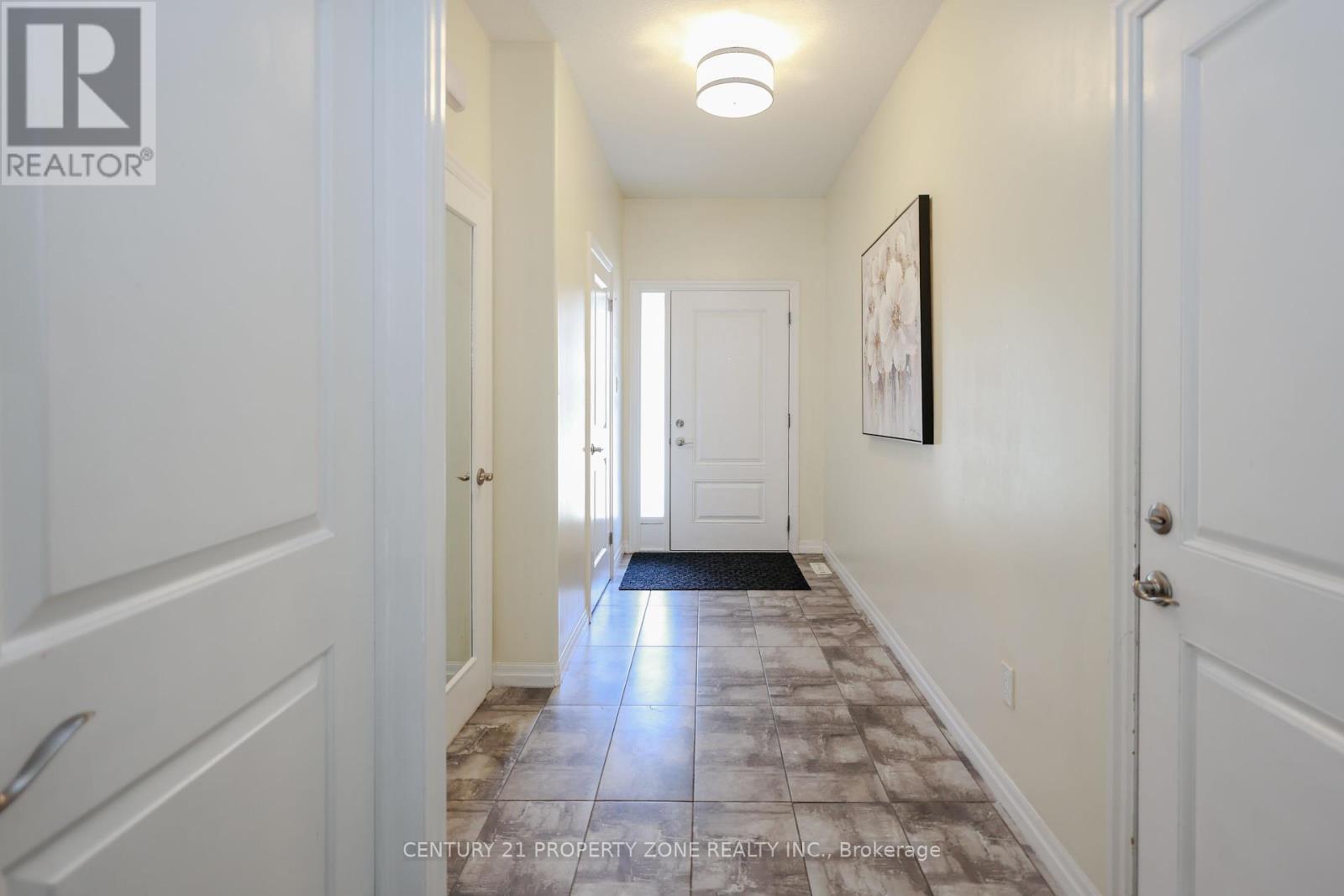 Property at 62 - 811 SARNIA ROAD image 3