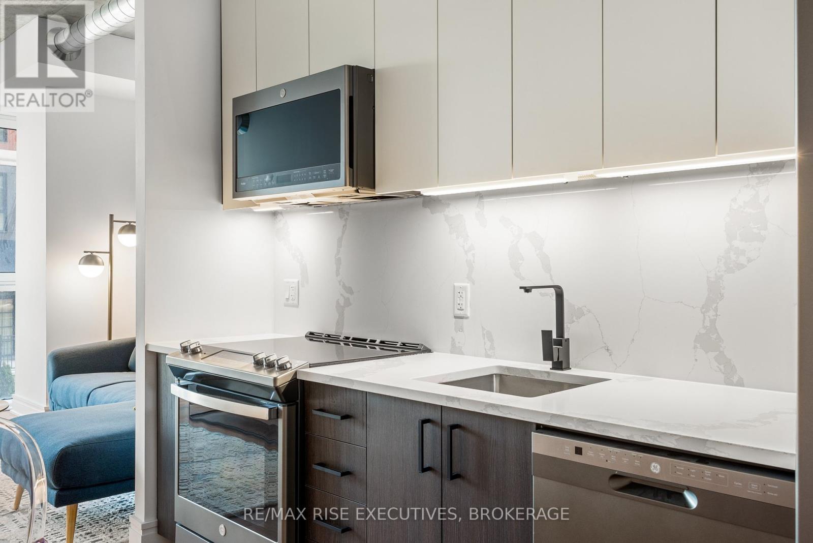 1108 - 150 Marketplace Avenue, Ottawa, Ontario  K2J 6V2 - Photo 4 - X12269013