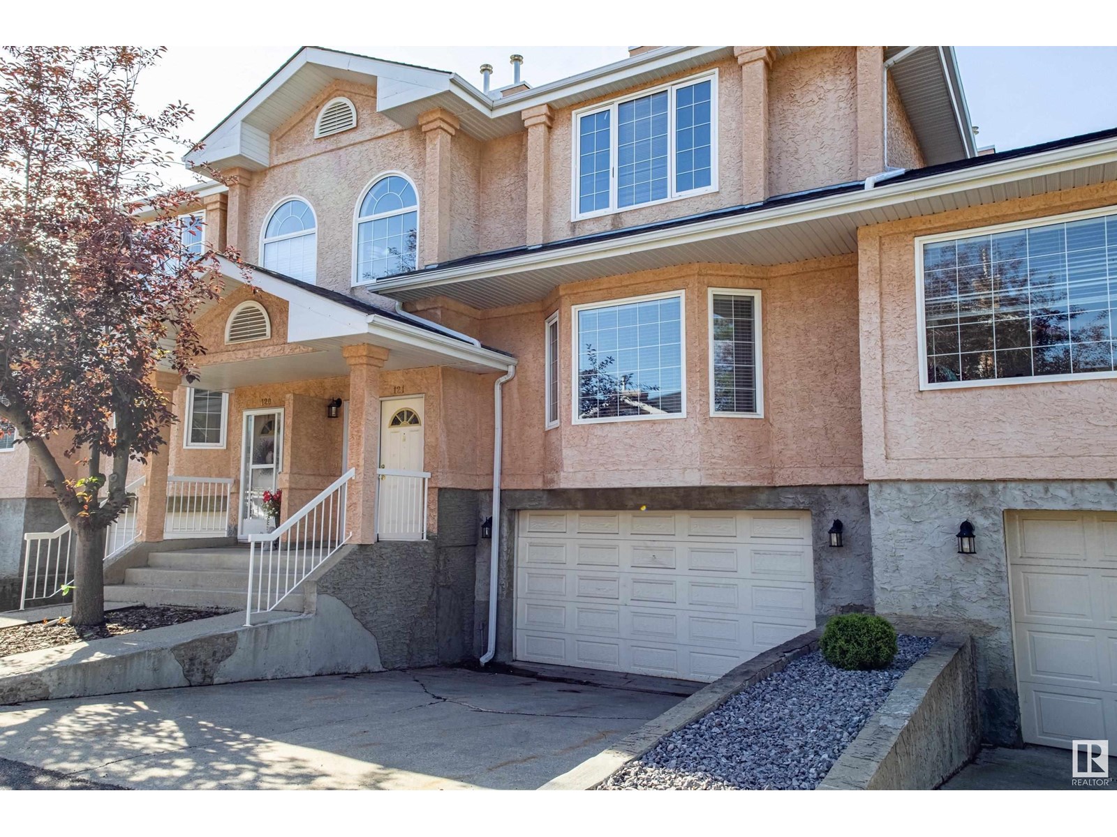 Property at #121 11115 9 AV NW image 3