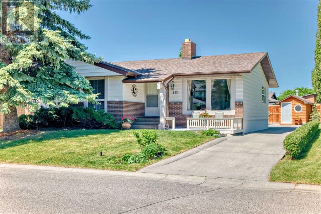 Property at 655 deercroft Way SE image 1