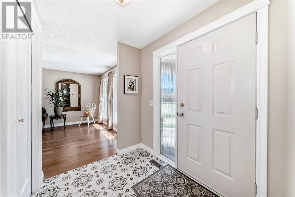 Property at 655 deercroft Way SE image 3