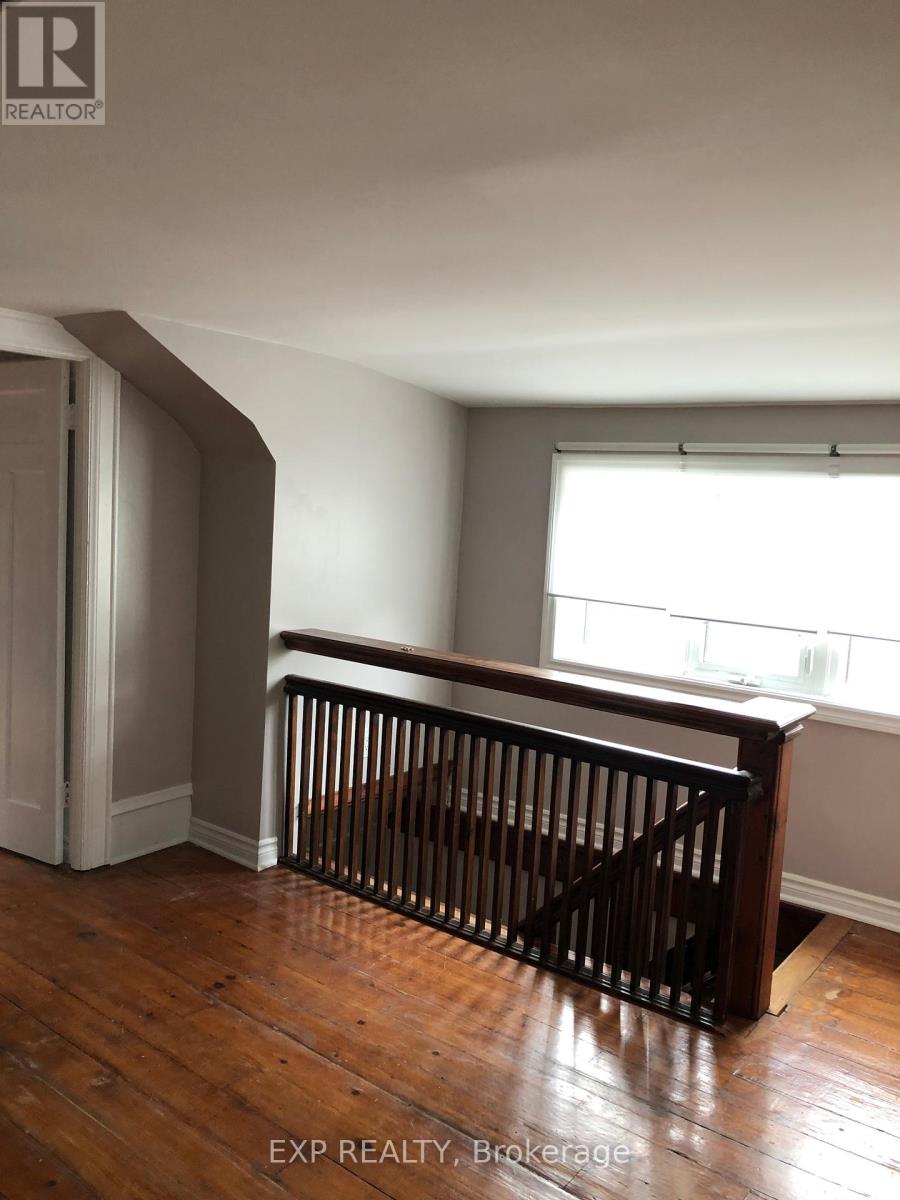 210 Blackburn Avenue, Ottawa, Ontario  K1N 8A8 - Photo 14 - X12268994