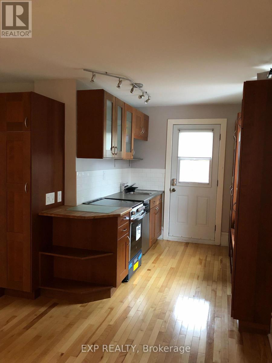 210 Blackburn Avenue, Ottawa, Ontario  K1N 8A8 - Photo 17 - X12268994
