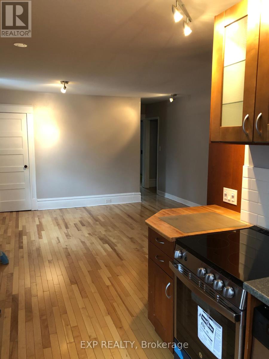 210 Blackburn Avenue, Ottawa, Ontario  K1N 8A8 - Photo 21 - X12268994