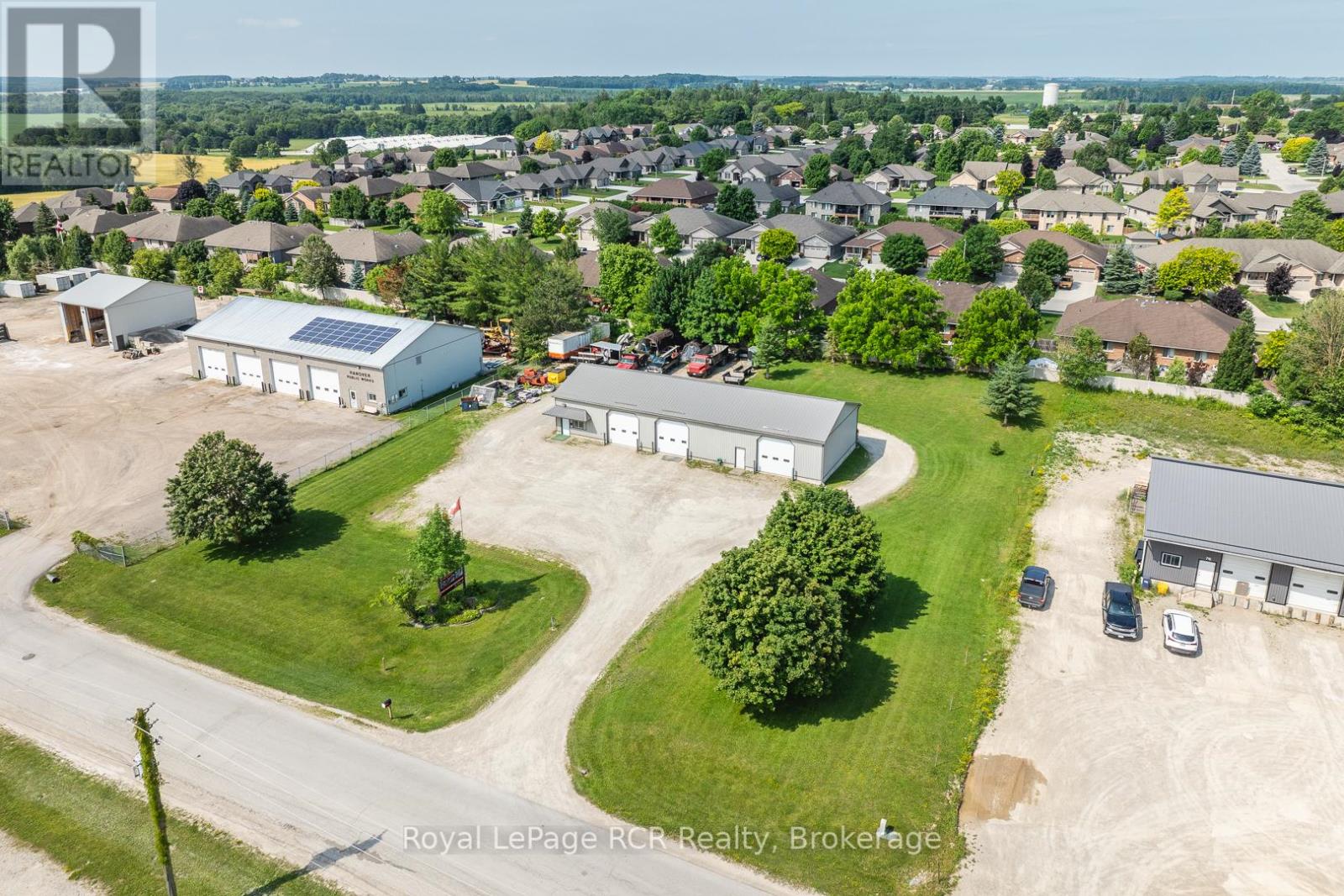 74 14th Avenue, Hanover, Ontario  N4N 3V9 - Photo 2 - X12268760