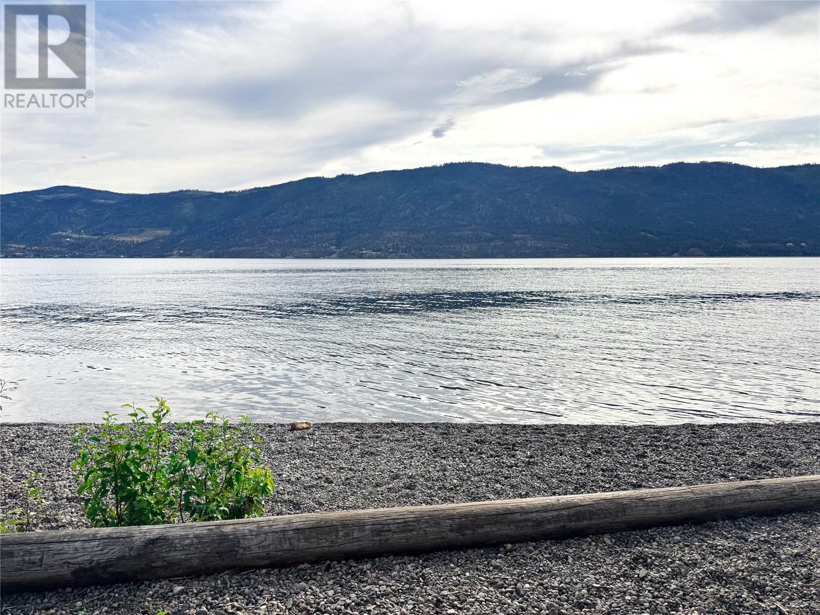 9775/9819 Okanagan Centre Road W, Lake Country, British Columbia  V4V 1T6 - Photo 5 - 10354155