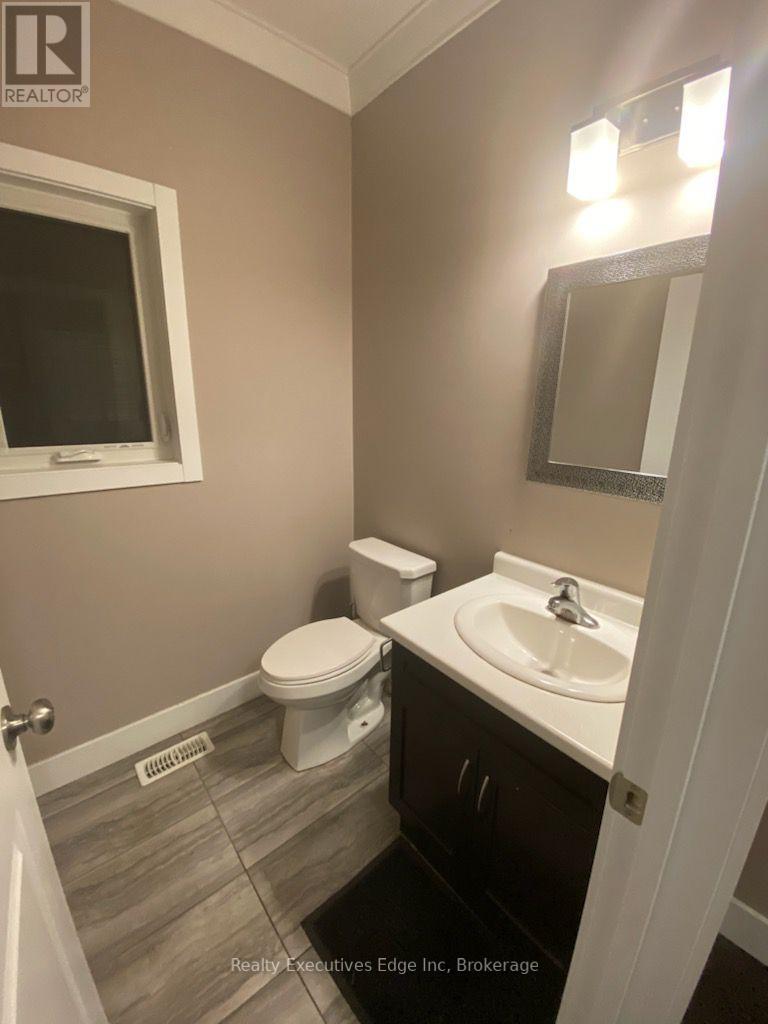 1330 Lawson Road, London North, Ontario N6G 5K9 - Photo 12 - X12264488