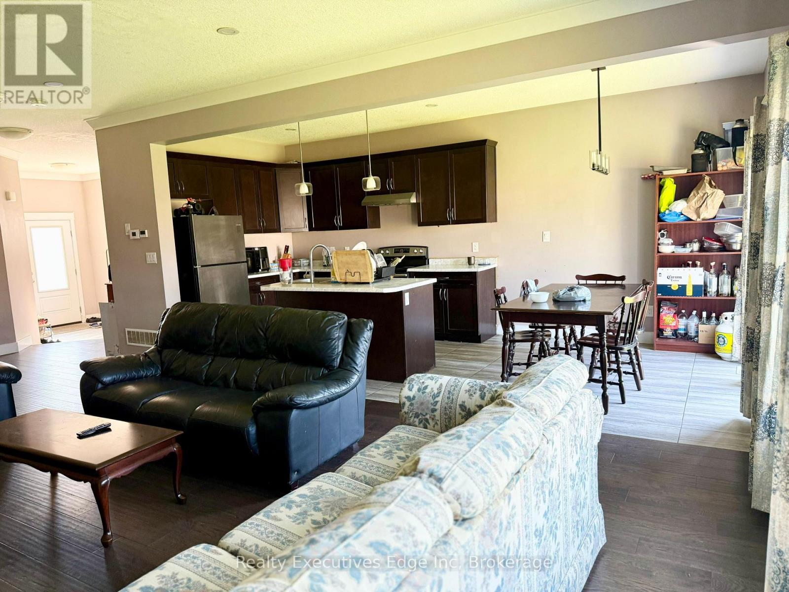 1330 Lawson Road, London North, Ontario N6G 5K9 - Photo 5 - X12264488