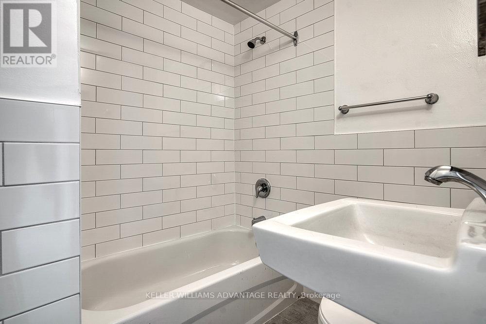 24 Indian Road Crescent, Toronto, Ontario  M6P 2G1 - Photo 10 - W12268976