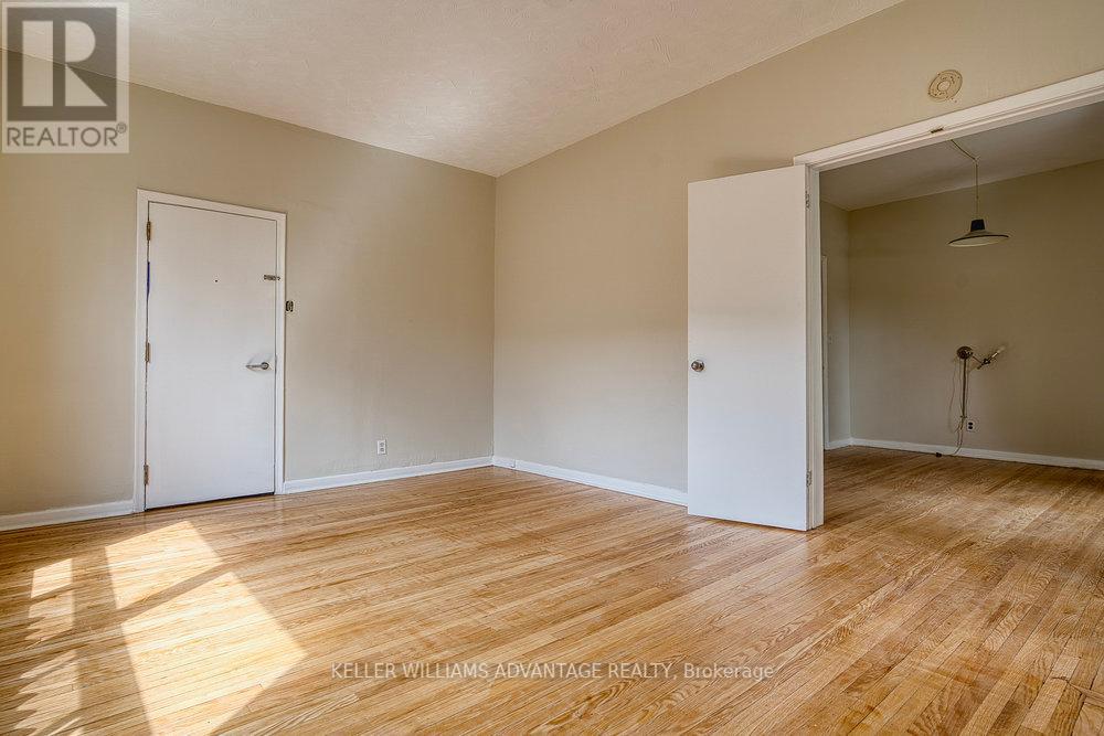 24 Indian Road Crescent, Toronto, Ontario  M6P 2G1 - Photo 17 - W12268976