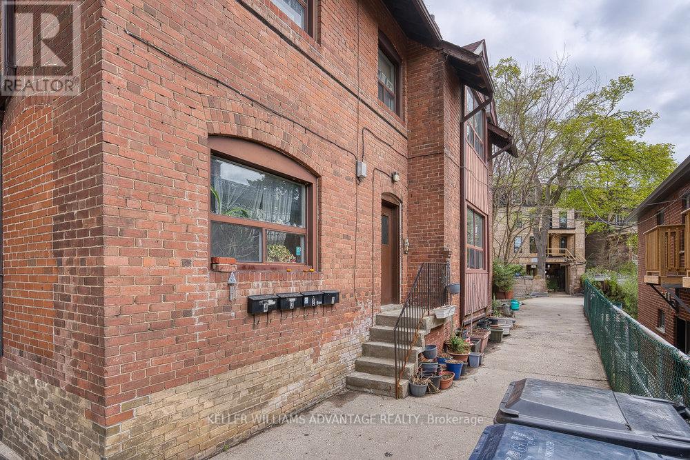 24 Indian Road Crescent, Toronto, Ontario  M6P 2G1 - Photo 4 - W12268976