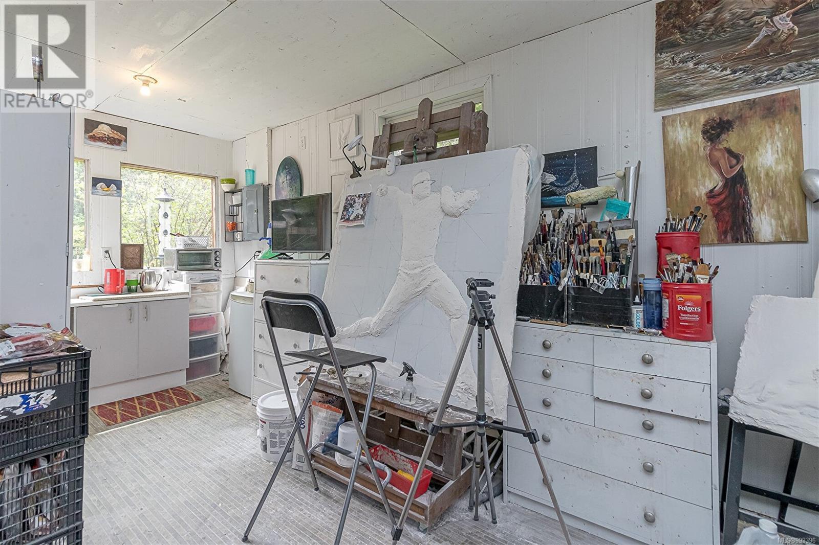Property at 2100 Cinnabar Dr image 2