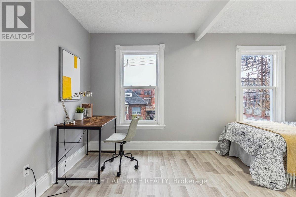 16 Birch Avenue E, Hamilton, Ontario  L8L 6H3 - Photo 13 - X12268971