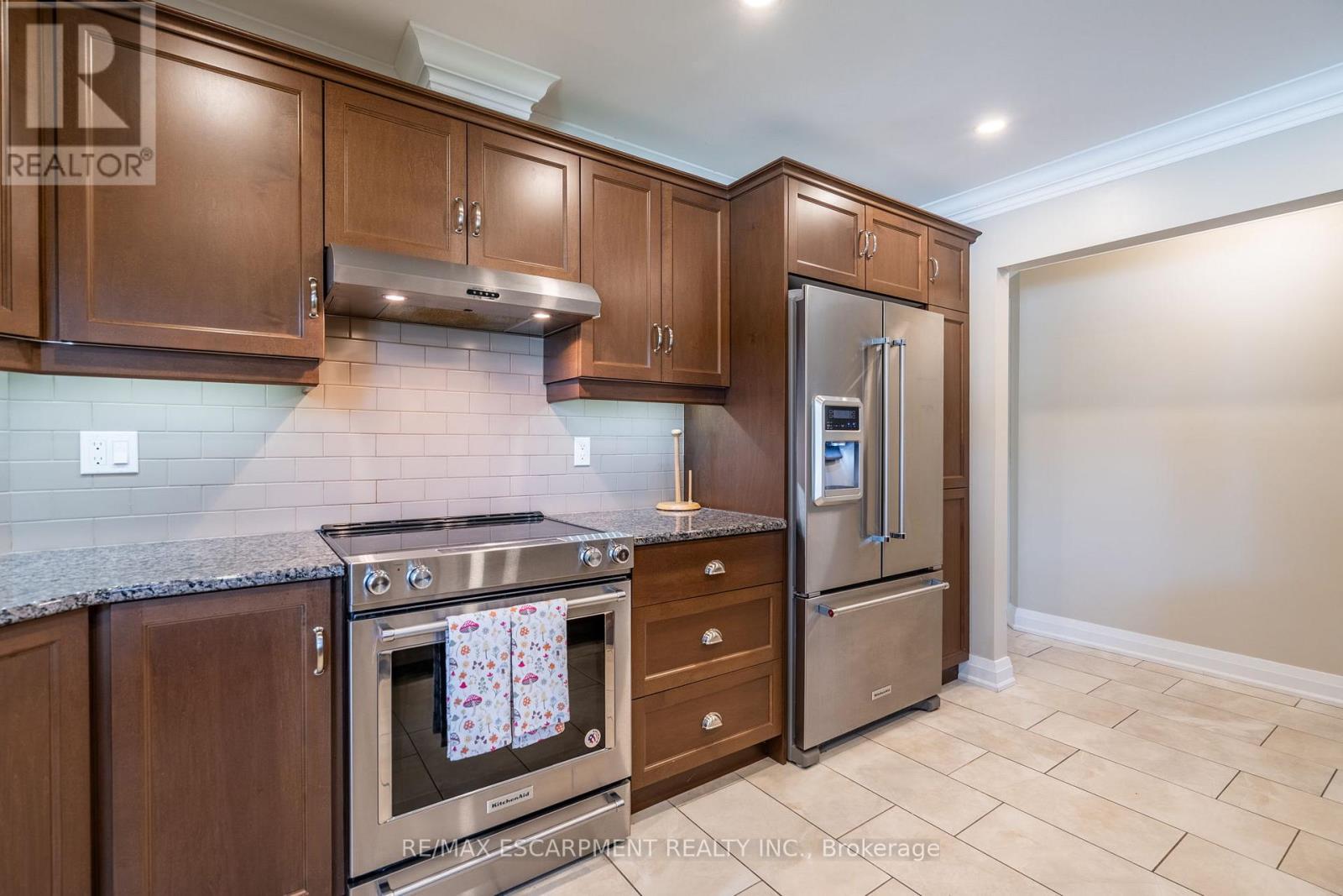 1 Archdeacon Clark Trail, Hamilton, Ontario  L9B 2M2 - Photo 21 - X12269005