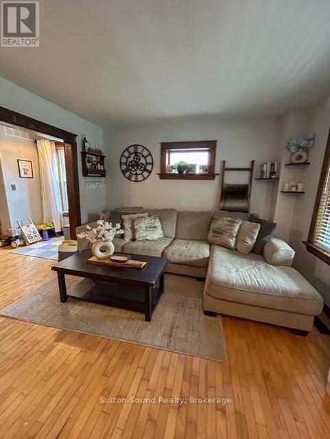 534 17th Street W, Owen Sound, Ontario  N4K 4B7 - Photo 6 - X12240570