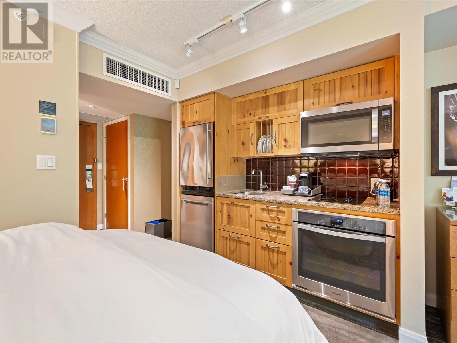 670 4090 Whistler Way, Whistler, British Columbia  V8E 1J3 - Photo 4 - R3024081