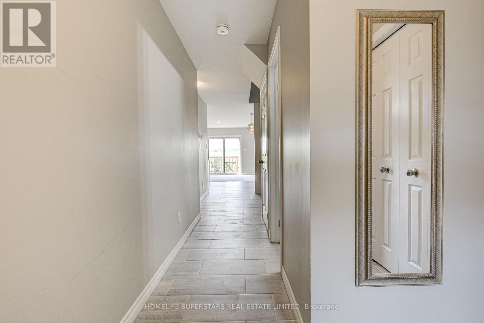 Property at 33 WOODEDGE CIRCLE image 3
