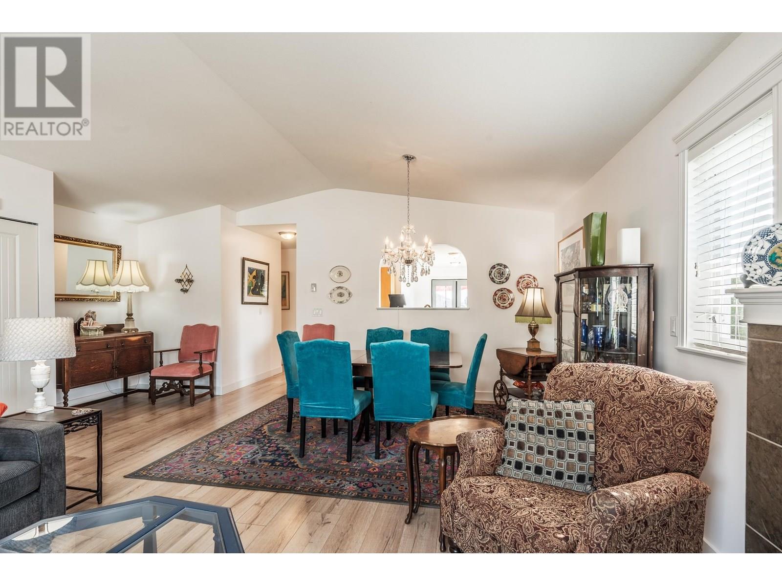 Property at 5688 LOUISE WAY image 3