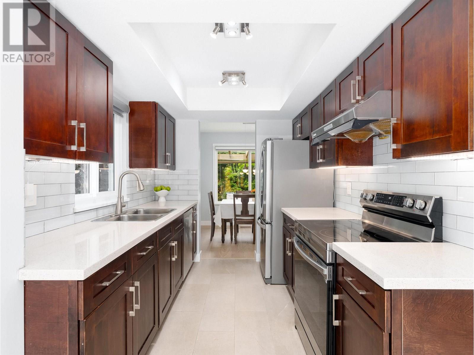 Property at 6953 ARLINGTON STREET image 4