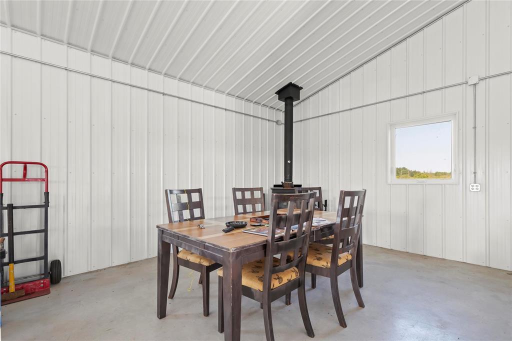 20 Knight Avenue, Rm Of Reynolds, Manitoba  R0E 0N0 - Photo 31 - 202515909