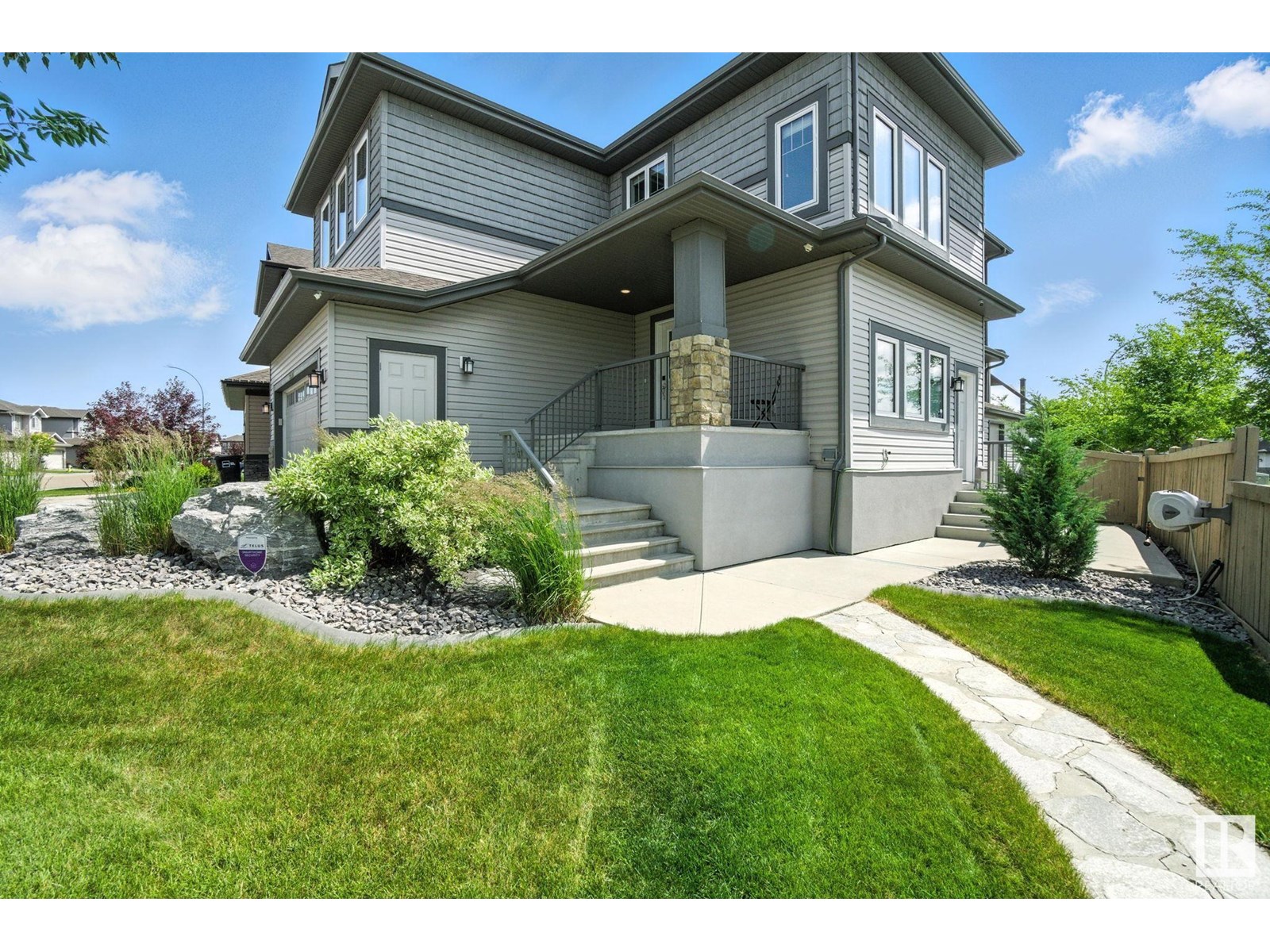 13847 142 Av Nw, Edmonton, Alberta  T6V 0L8 - Photo 2 - E4446287
