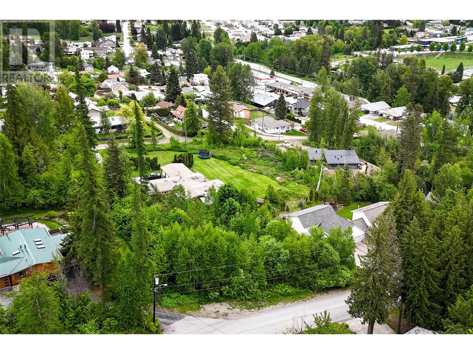 28 Evergreen Avenue, Fruitvale, British Columbia  V0G 1L0 - Photo 9 - 10328557