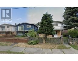 3589 ADANAC STREET, Vancouver, British Columbia