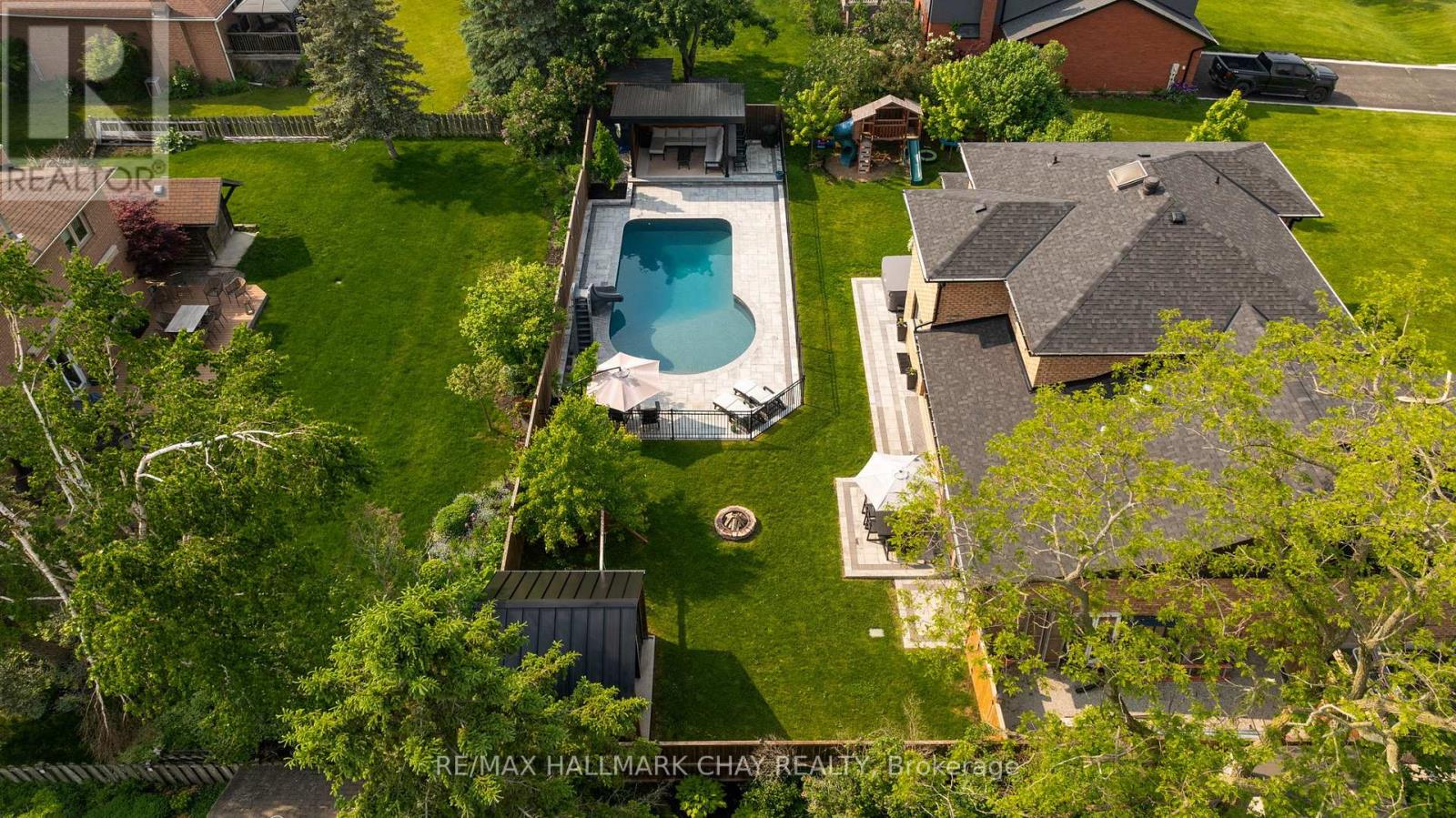 Property at 5 LILAC LANE image 3