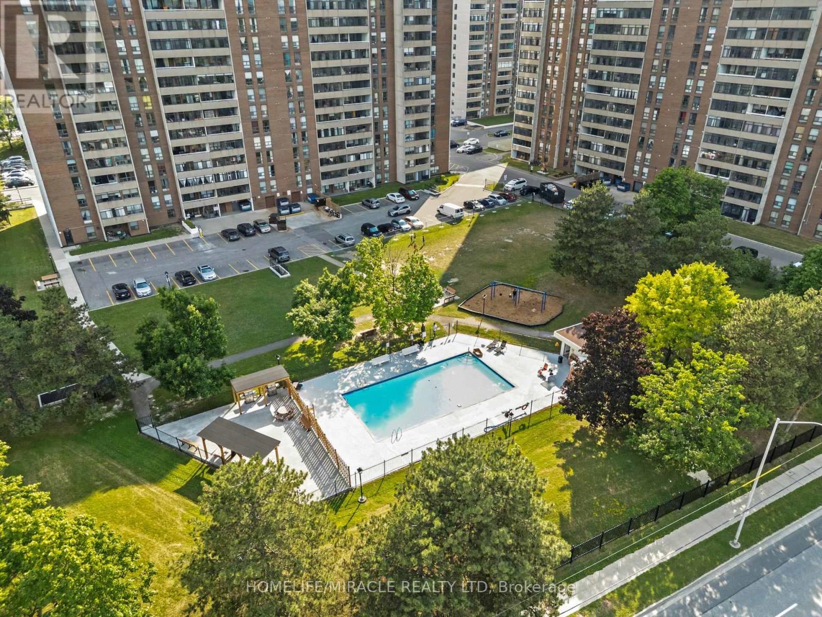2605 - 18 Knightsbridge Road, Brampton, Ontario  L6T 3X5 - Photo 49 - W12269088