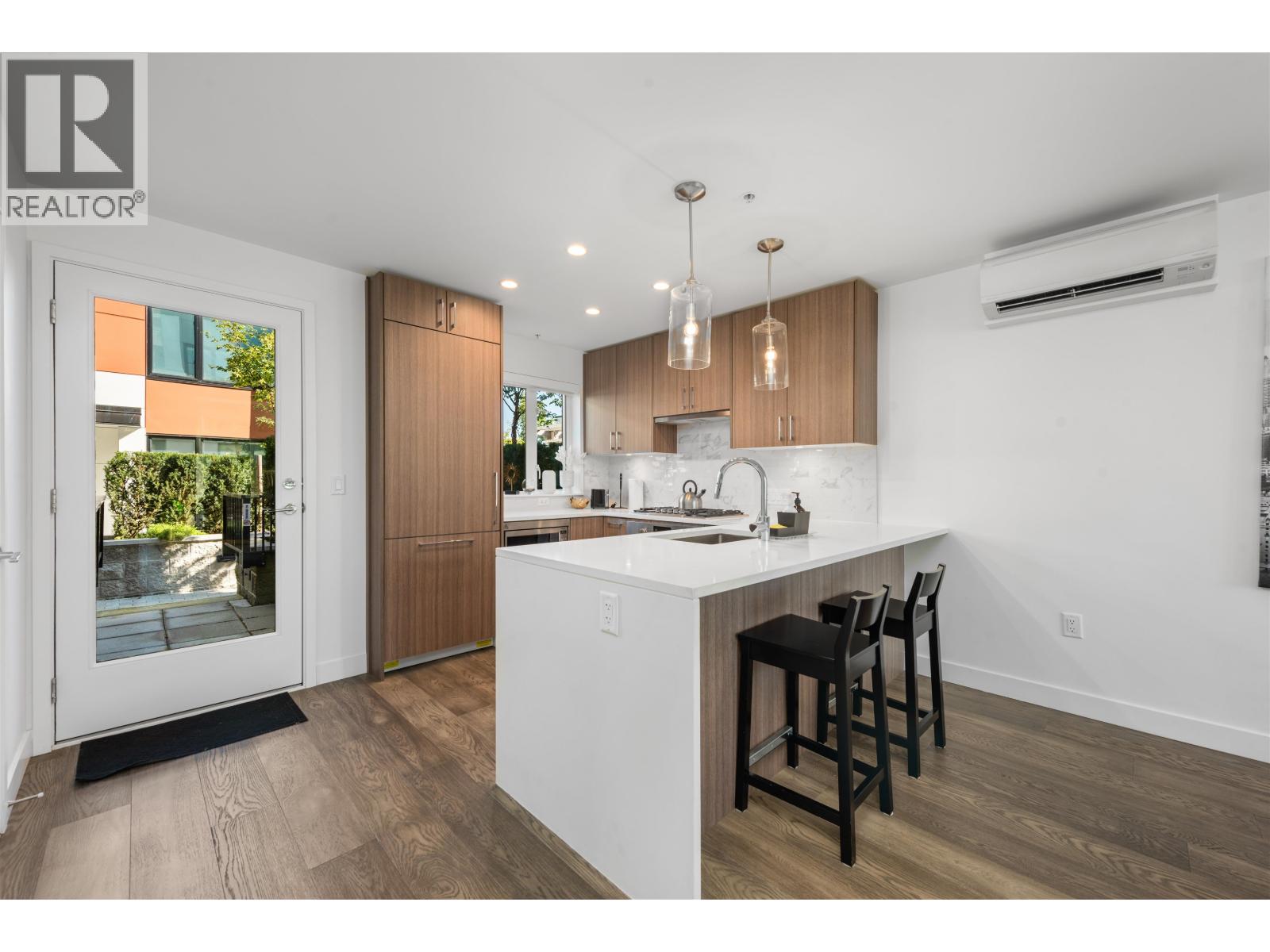 561 W 29th Avenue, Vancouver, British Columbia  V5Z 2H8 - Photo 8 - R3023584