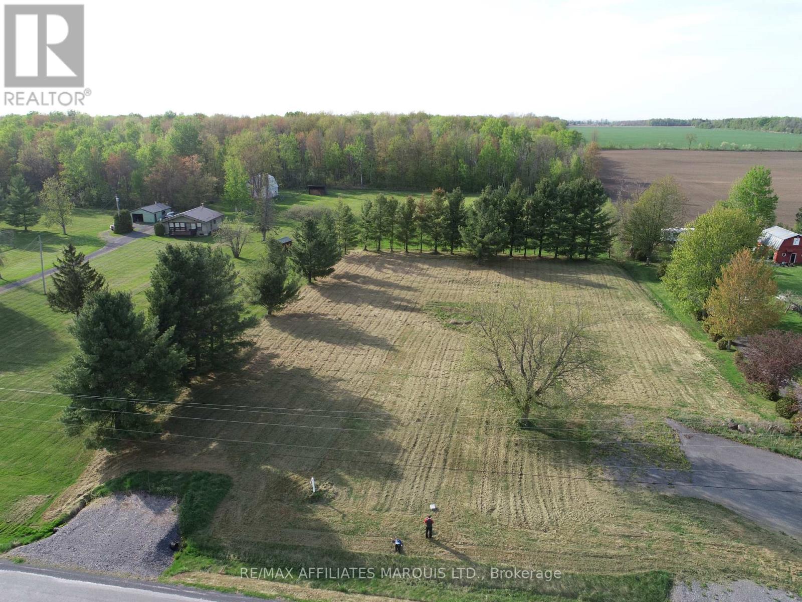 17181 Mcneil Road, North Stormont, Ontario  K0C 1T0 - Photo 9 - X12147301