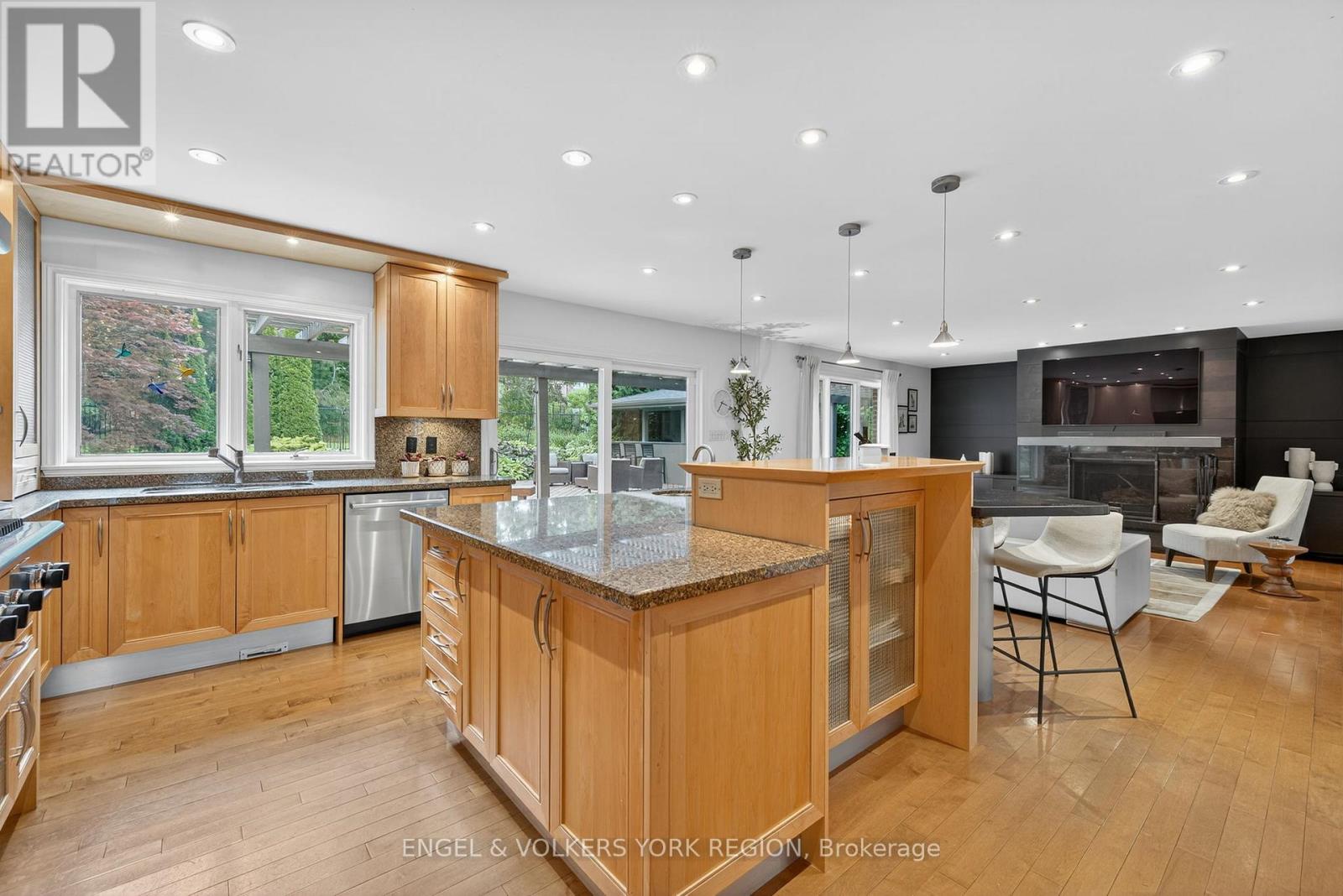 104 Mcclure Drive, King, Ontario  L7B 1B9 - Photo 17 - N12268805