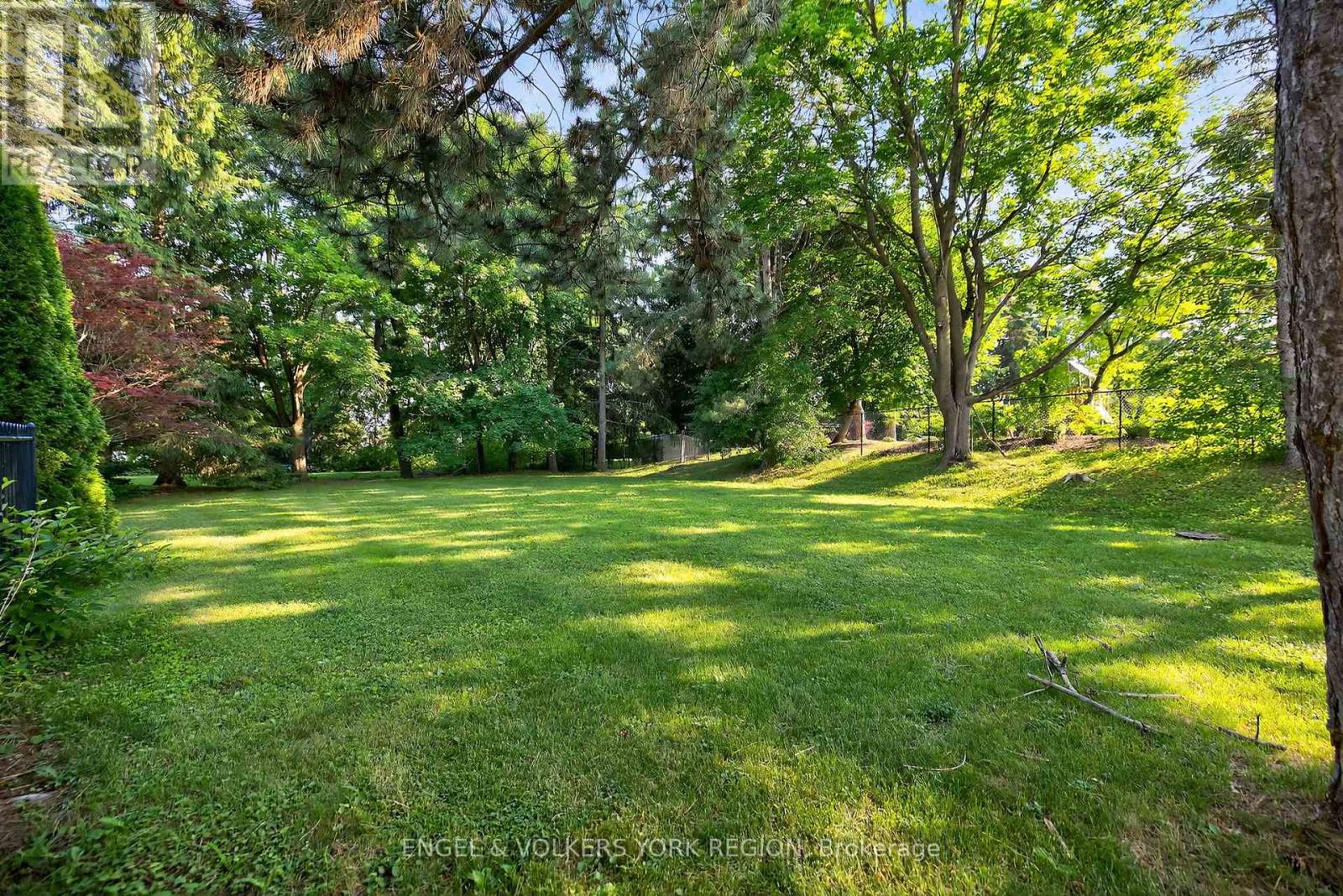 104 Mcclure Drive, King, Ontario  L7B 1B9 - Photo 45 - N12268805