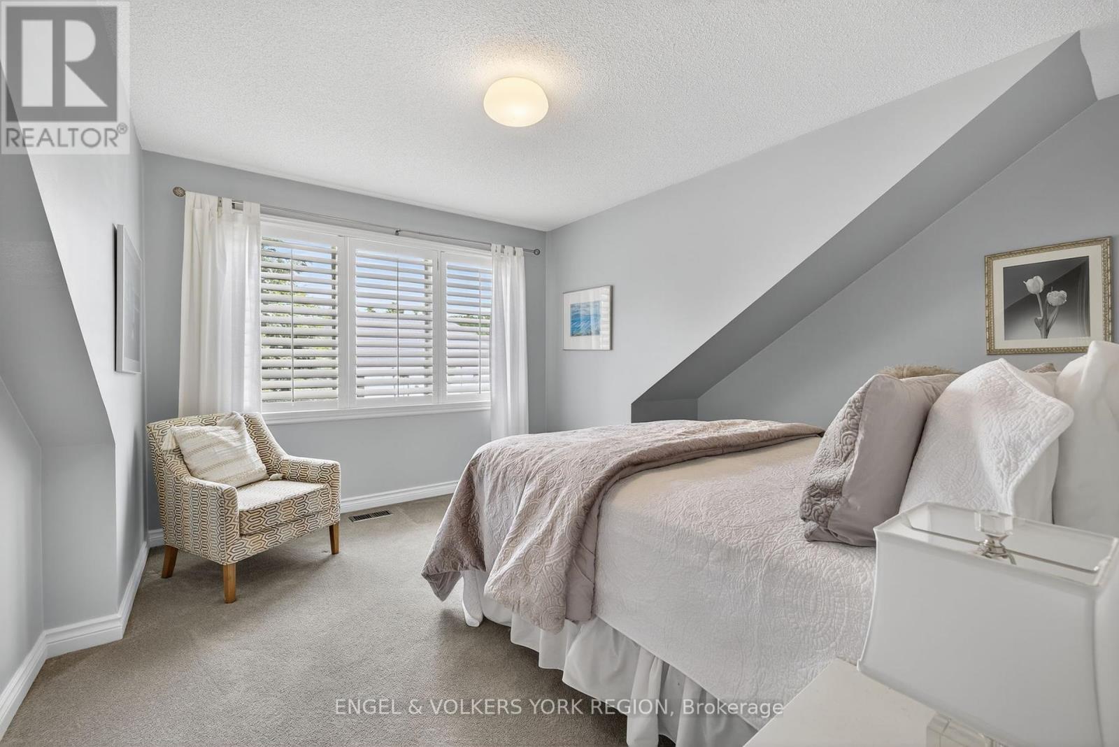 104 Mcclure Drive, King, Ontario  L7B 1B9 - Photo 25 - N12268805