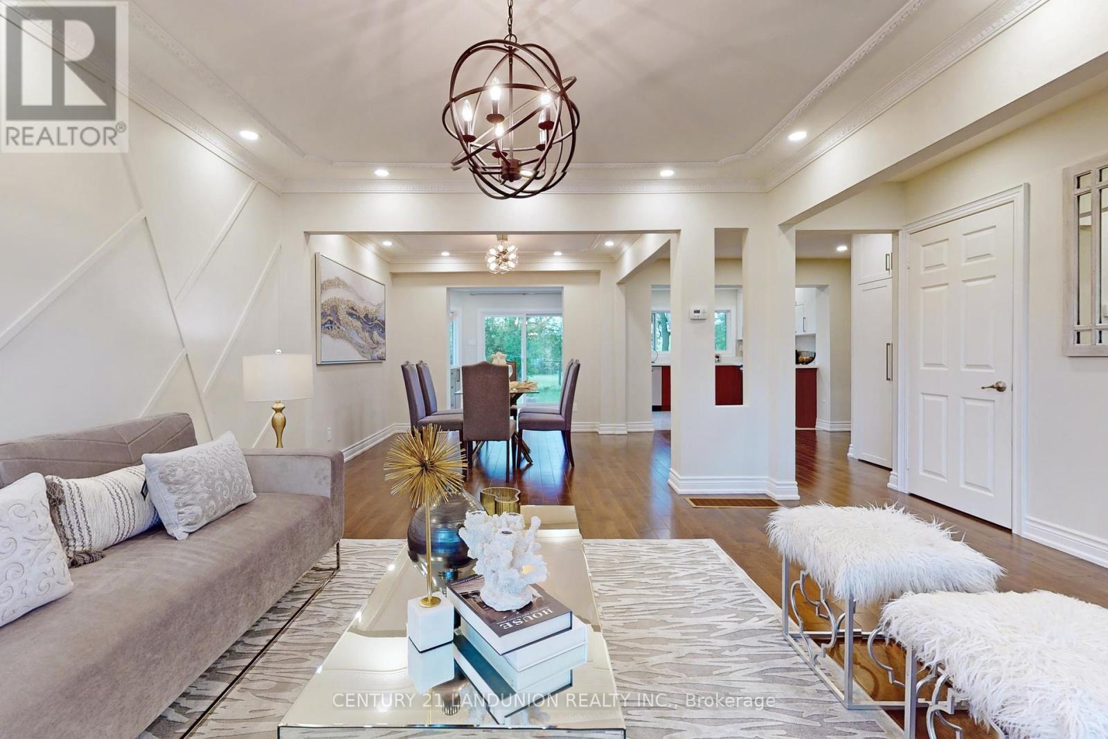 Property at 757 HUNTINGWOOD DRIVE image 4